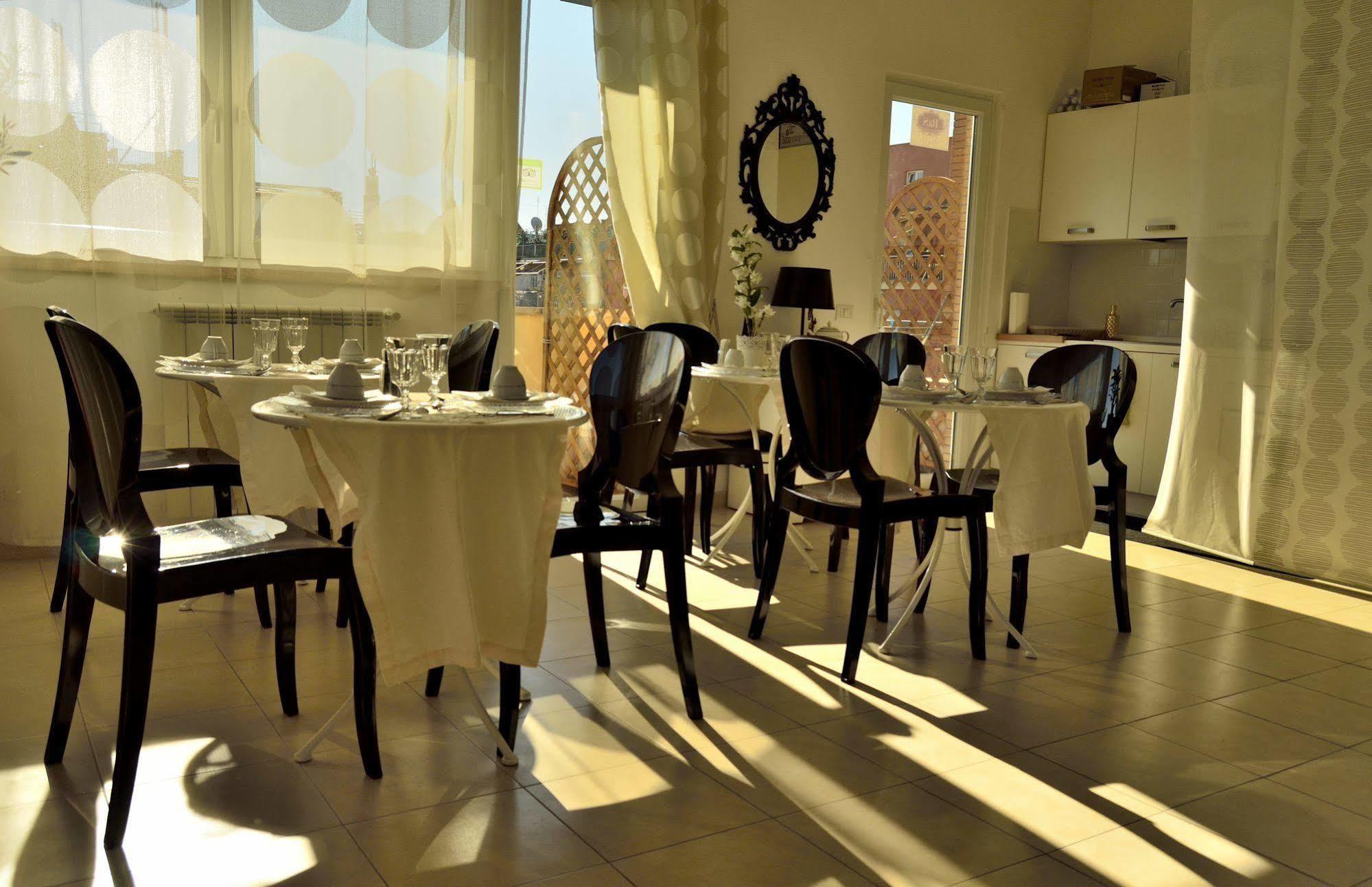 Rome&Suites Bagian luar foto