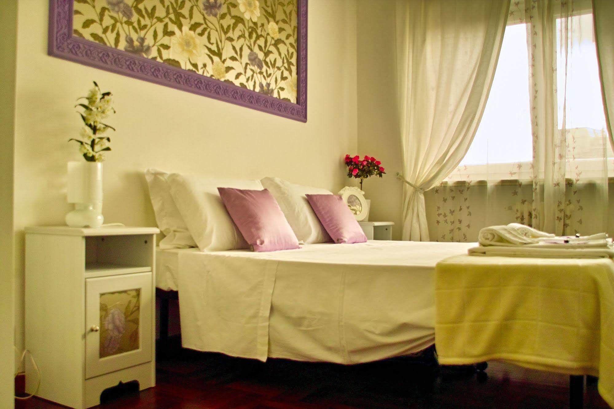 Rome&Suites Bagian luar foto