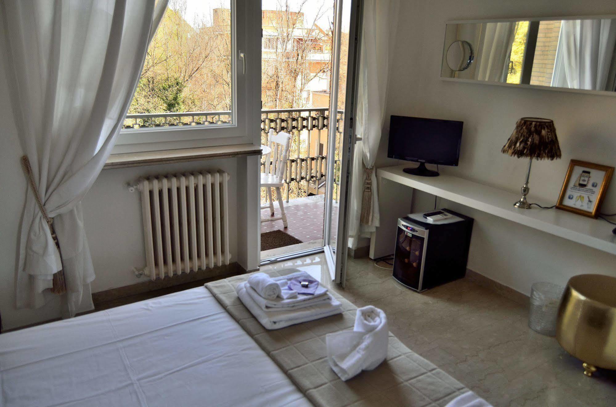 Rome&Suites Bagian luar foto
