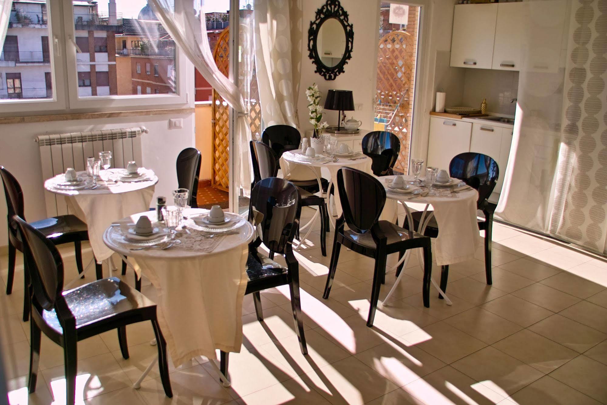 Rome&Suites Bagian luar foto